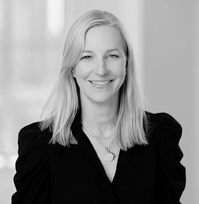 Alyson Welch Headshot