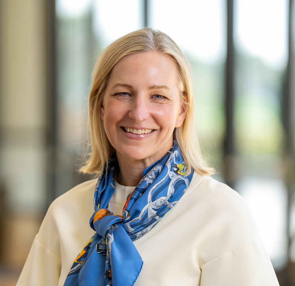 Alyson Welch Headshot