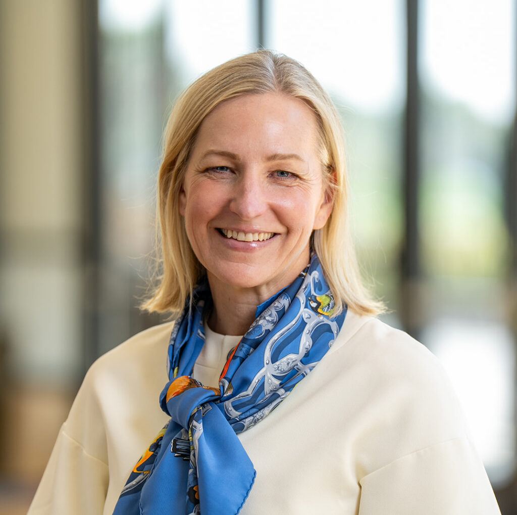 Alyson Welch Headshot